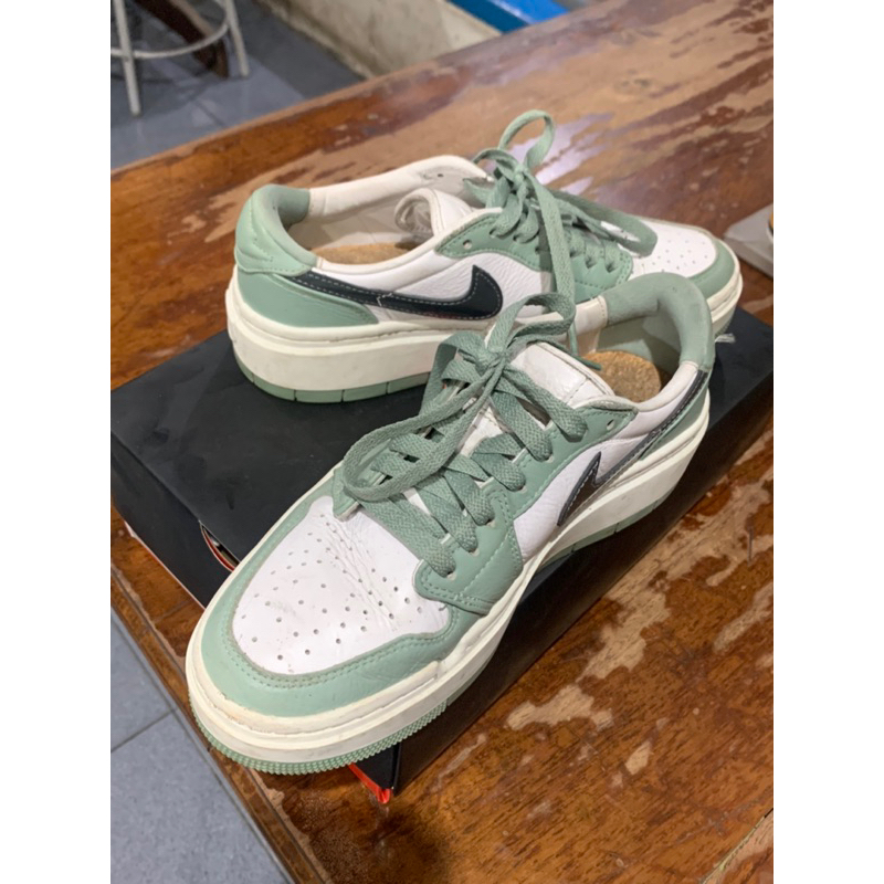 Sepatu Nike Jordan Wanita ( Preloved )