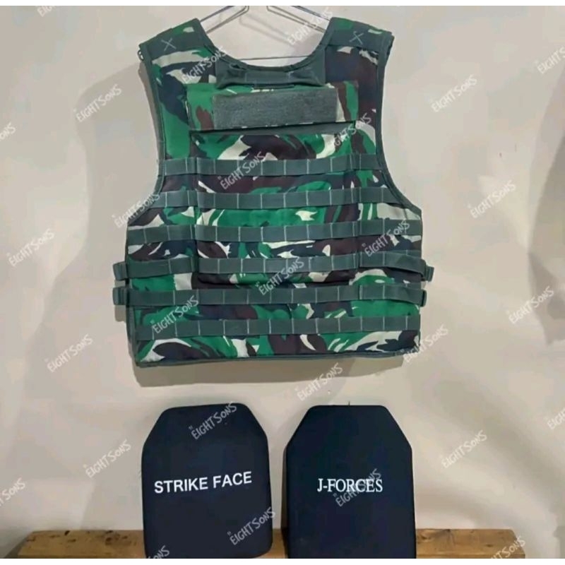 Satu set body vest pembagian merk J-Force dan keramik anti peluru level 4