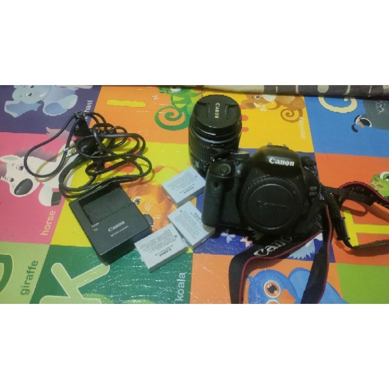 Kamera DSLR Canon 600D