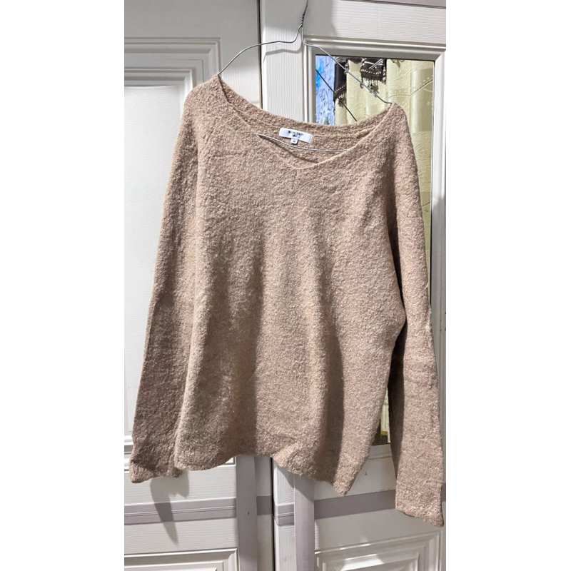 Sweater Rajut Coklat wanita