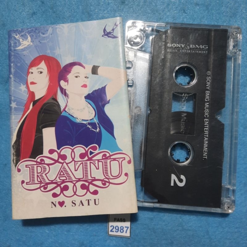 Kaset Pita Ratu / No. Satu Lelaki Buaya Darat