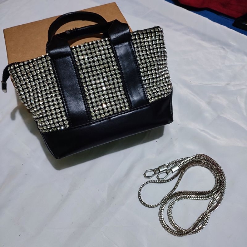 Preloved Tas Fashion Sling Bag Wanita Manik-Manik