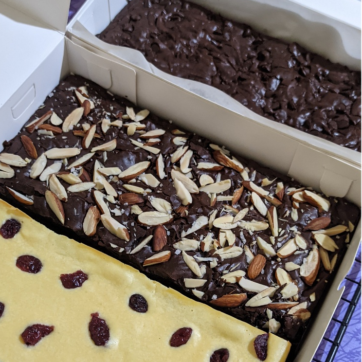 

FUDGY CHOCOLATE BROWNIE Almond Seasalt by teara bakes