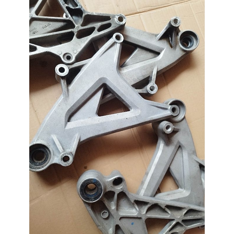 Arem Arm dudukan knalpot All new Vario 125 150 k59 k60 original