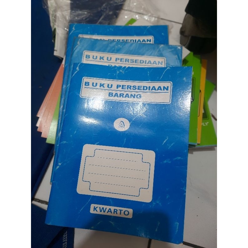 

buku kuarto persediaan barang 70L hrga 3pc
