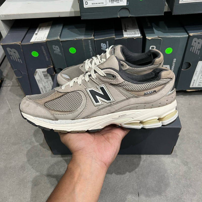 New Balance 2002R Alpaca #M611