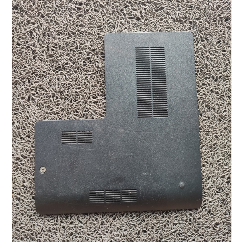 Tutup Casing Bawah Buttom Case Toshiba C850D