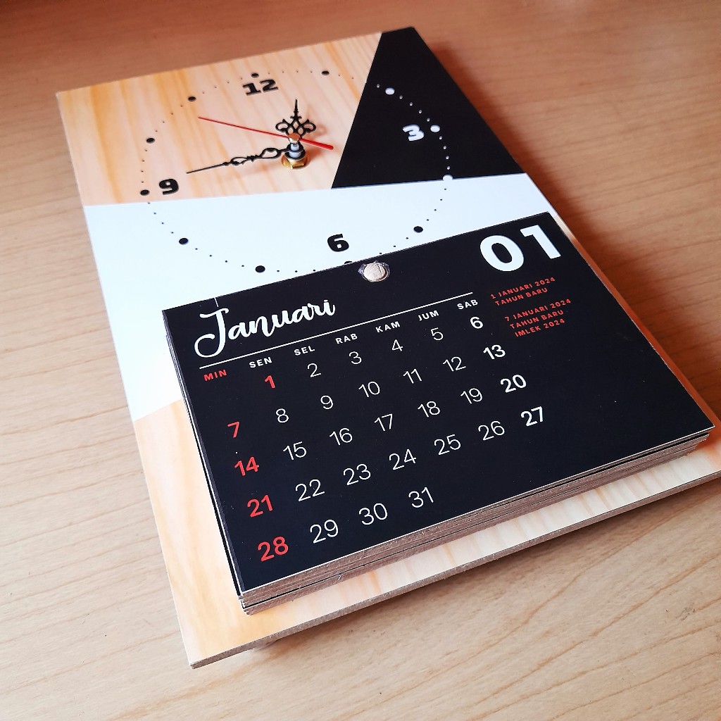 

Jam Dinding Dan Kalender 2025 Ukuran Khusus 30 x 40 cm