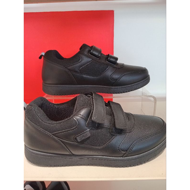 sepatu sekolah bata