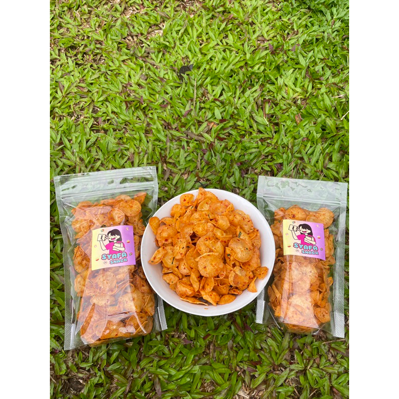 

Kripik Singkong Pedas Gurih dengan Daun Jeruk - Kripset Pedas Daun Jeruk - Food, Snacks, Keripik