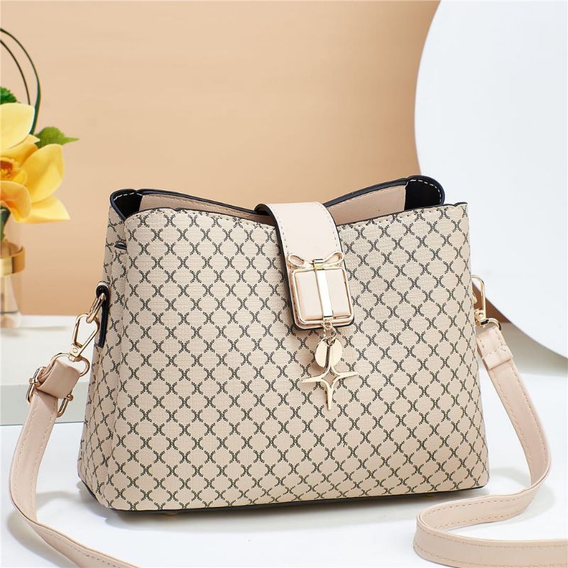 Tas Selempang Wanita  Warna Beige
