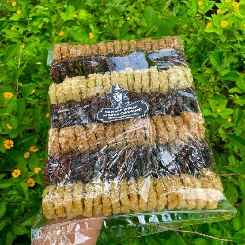 

1KG PAKET BUNDLING KERUPUK RENGGINANG HITAM 300GR +UDANG 300GR+TERASI 400GR