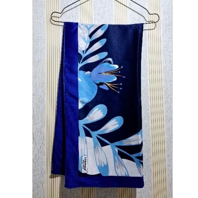 JILBAB SEGIEMPAT UMAMA WANITA SILK BIRU TUA MOTIF BUNGA (PRELOVED)