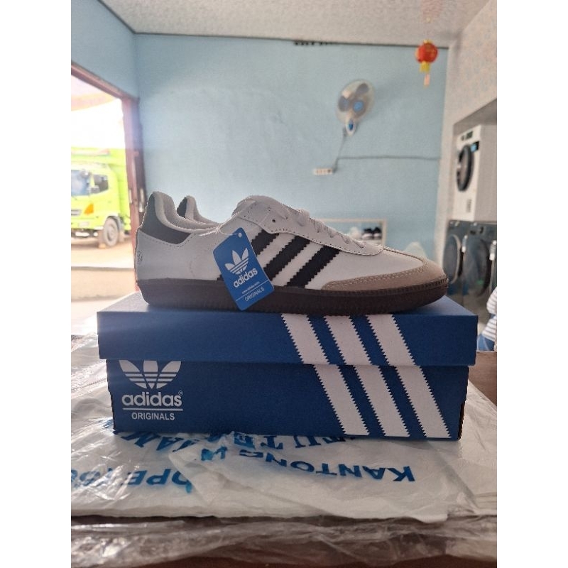 sepatu adidas samba putih