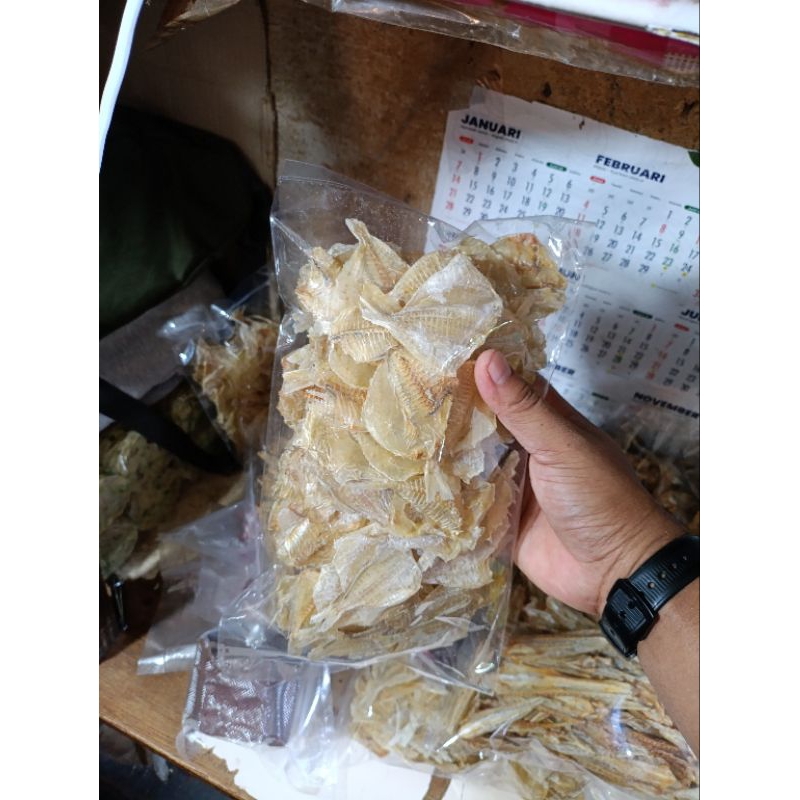 

ikan asin KAPASAN KRIUK KRIUK /IKAN KERUPUK /IKAN MARKET,tawar tidak asin dan tidak keras kualitas super