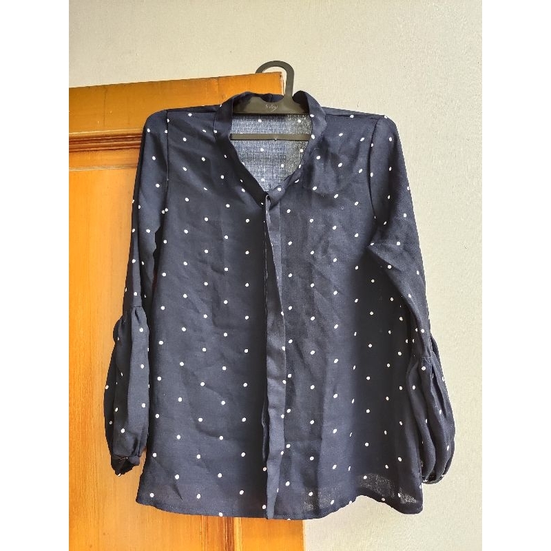 [Preloved] Blouse Kemeja Wanita Model Korea Polkadot Lengan Panjang