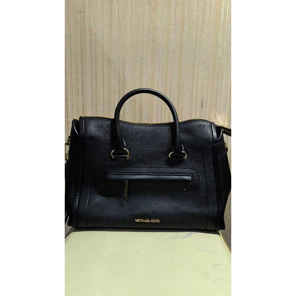 Preloved Original MK Michael kors Carine medium leather satchel mini bag tas selempang hitam kulit