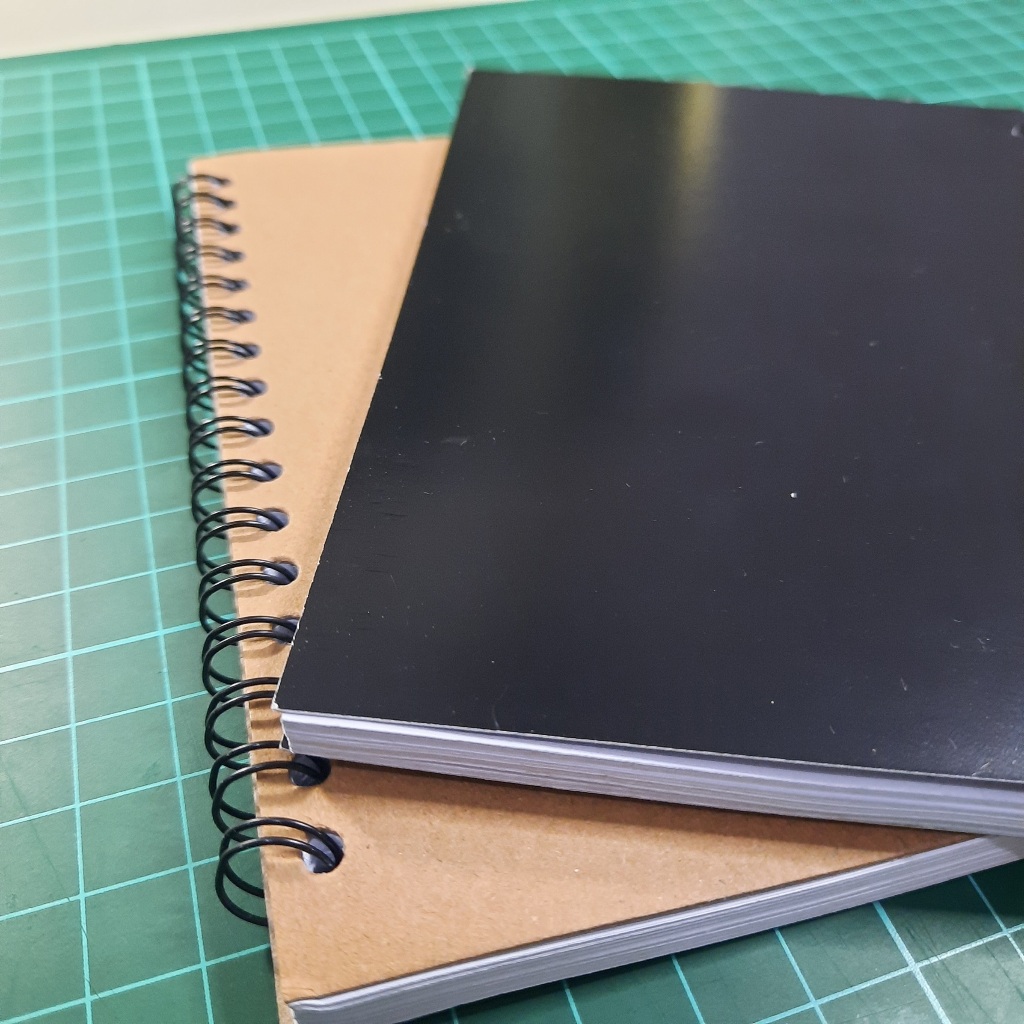 

Notebook Mini A6 Praktis Unik Anti Mainstream Beda dari Buku Lainnya. Tentukan Sendiri Gambarmu PT