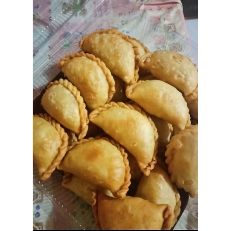 

Pastel sayur daging sapi ukuran besar frozen isi 10