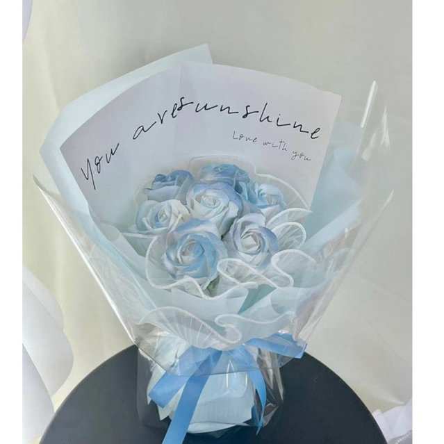 (dhipta.blooms) bunga bouquet artificial mawar gradasi putih biru/ buket bunga wedding/buket bunga l