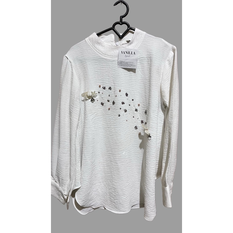 Zeta Blouse White Vanillahijab