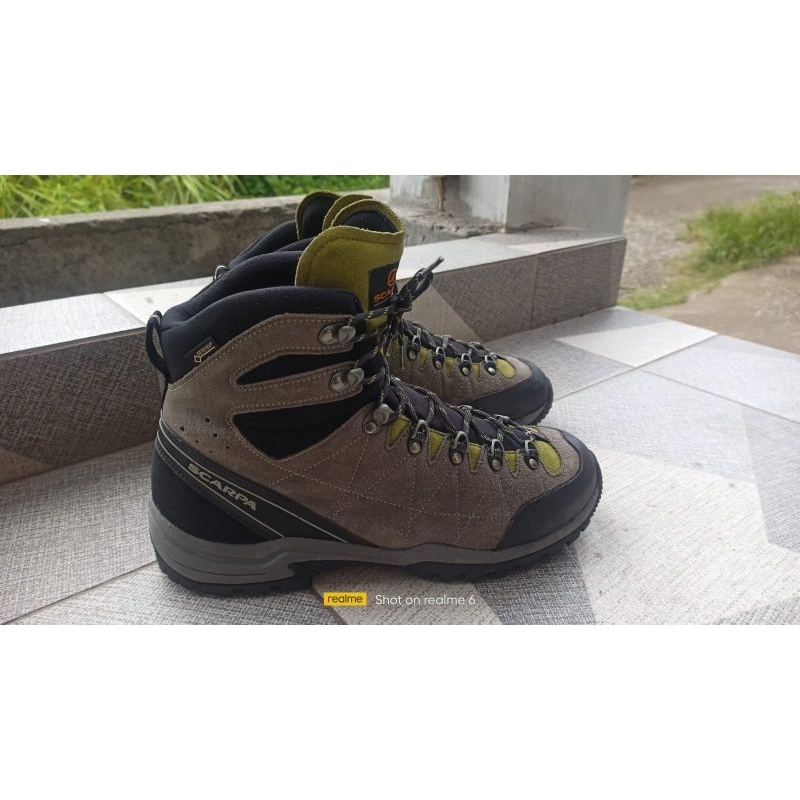 sepatu hiking semi boots Scarpa 43 second