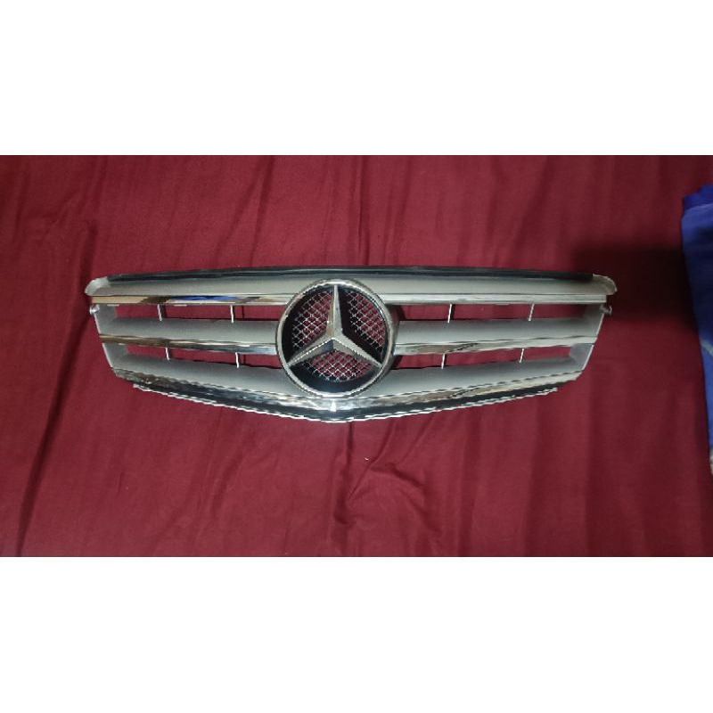 Grill Avantgarde Mercedes Benz W204