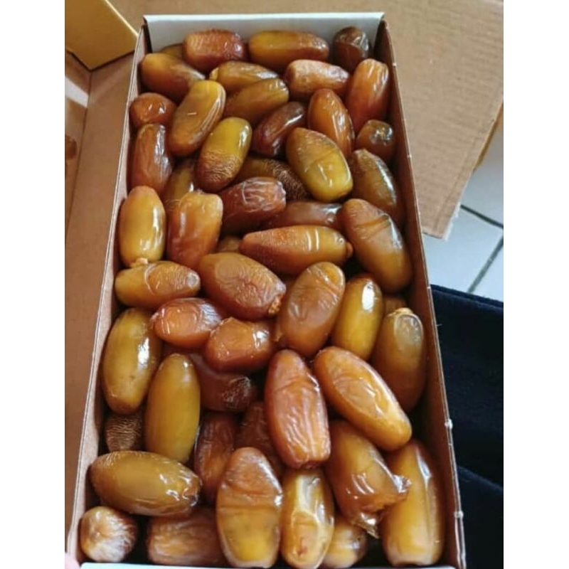 

kurma ruthob netto 1kg