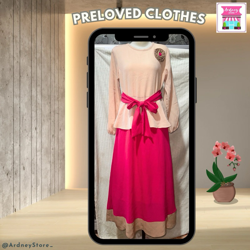 PRELOVED DRESS/GAUN MERK MUTEKI