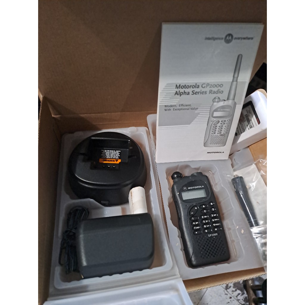 Ht Motorola Gp2000 Uhf Kondisi Baru Stok Lama Motorola GP2000 Original Barang Langka Frekuensi 435Mh