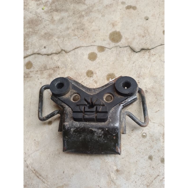Engsel jok Yamaha Jupiter MX OLD Jupiter MX 135 New Original Second Bekas