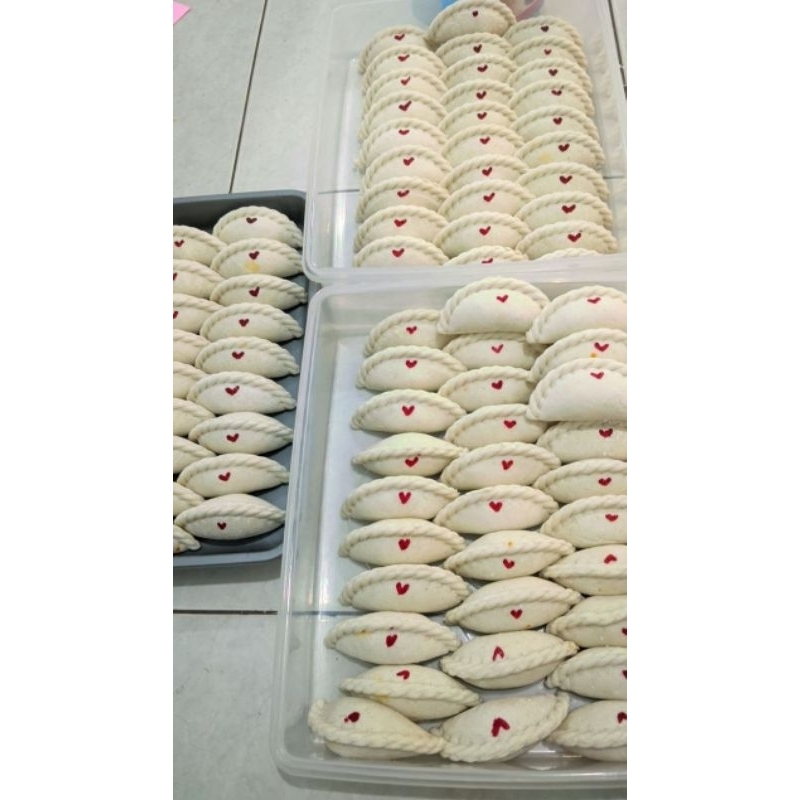 

cireng mini isi ayam suwir dan lainnya