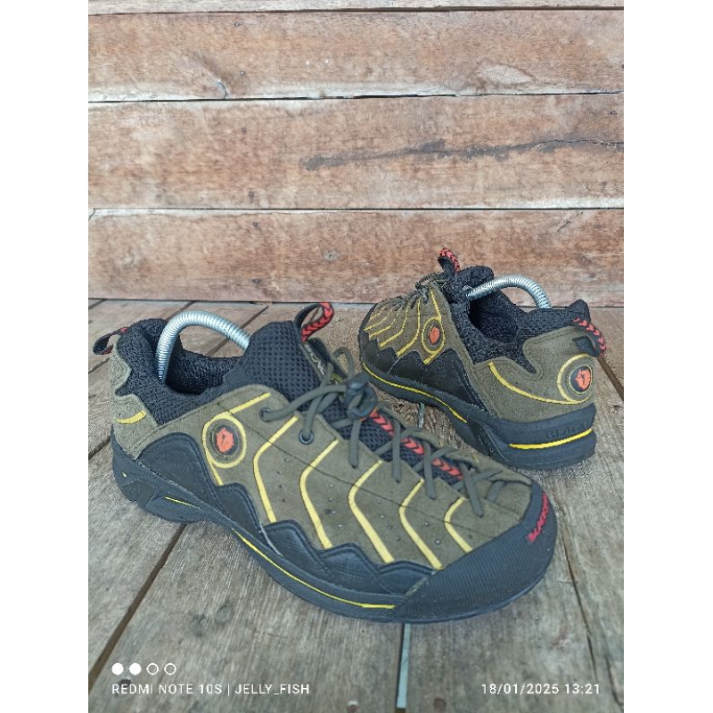 Sepatu Outdoor Blackyak ORI Second size 42