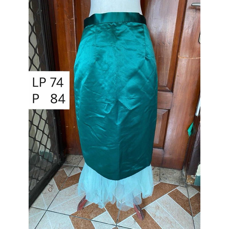 Rok Span Wanita Emerald Green Hijau Botol Rok Midi Tutu Skirt Midi Skirt Pencil Skirt - preloved