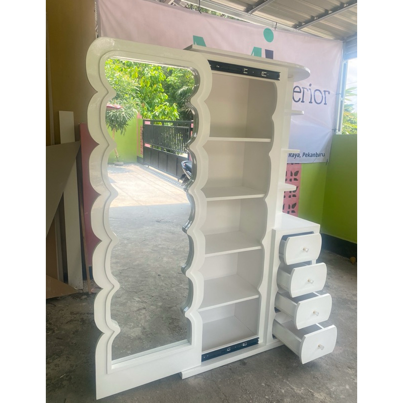 lemari cantik kaca rias pekanbaru