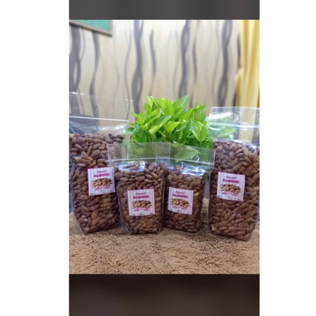 

kacang almond panggang