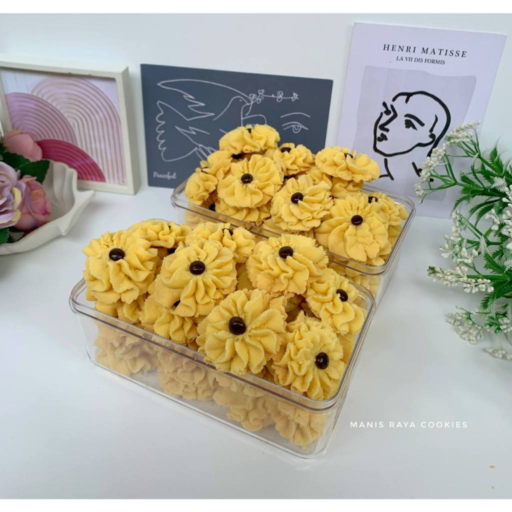 

Kue Semprit Jadul Chocochips - Kue Semprit Toples Bulat 500gr by Manis Raya Cookies