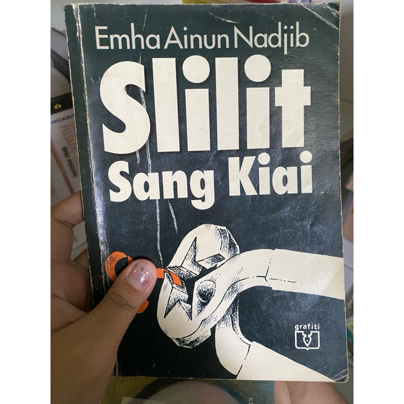 buku slilit sang kiai emha ainun najib