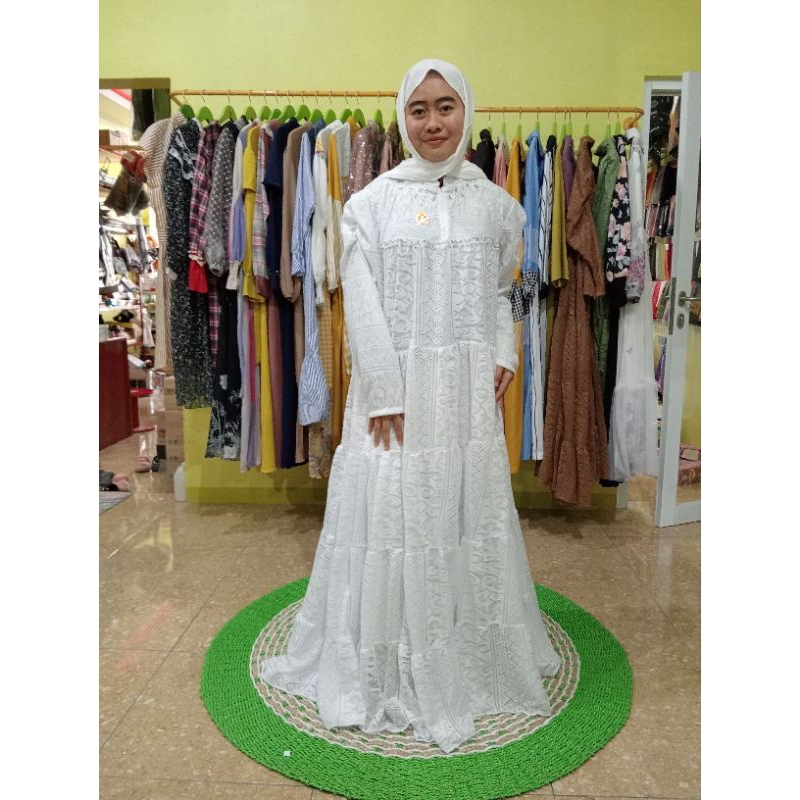 gamis brukat saqueena series payet mewah gamis muslimah (putih)