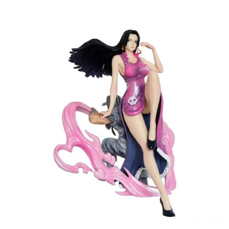 Action figure Boa Hancock duduk warna pink dengan 2 karakter