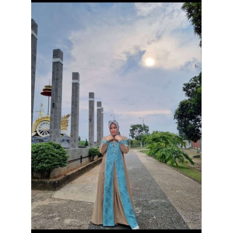 dres nurani layka