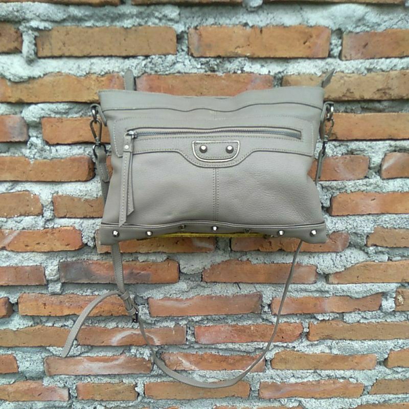Rhizliza Slingbag Branded