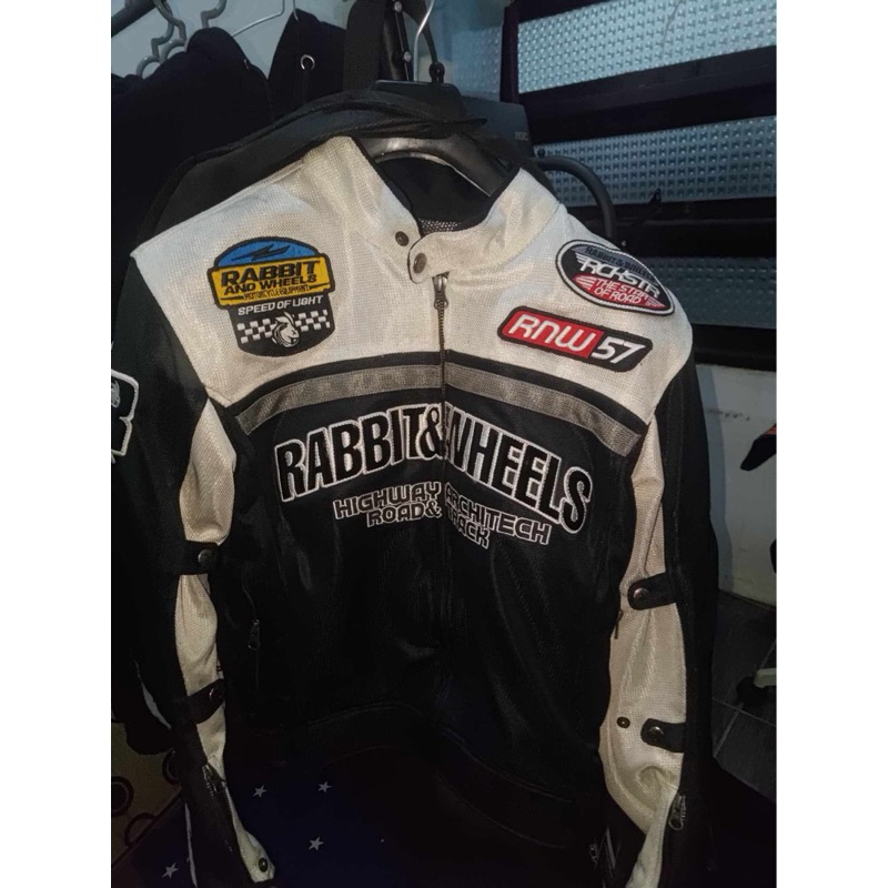 Jaket rabbit and wheels Rockstar 2023 bekas pakai