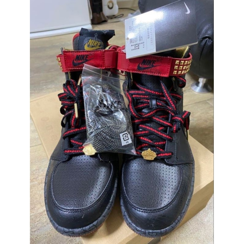 Nike Dynasty Mighty Crown