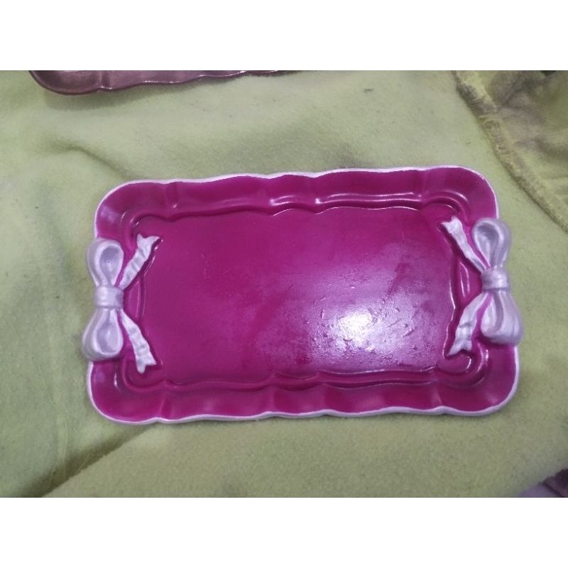 

tray pita candy pink silver