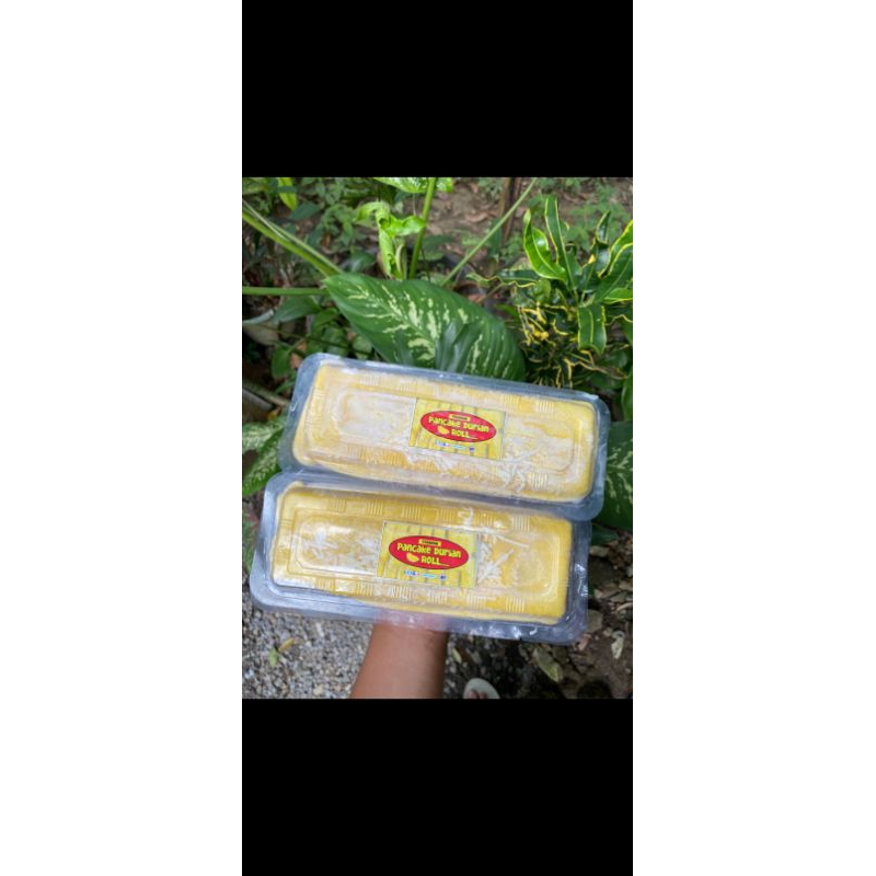

pancake durian rolll