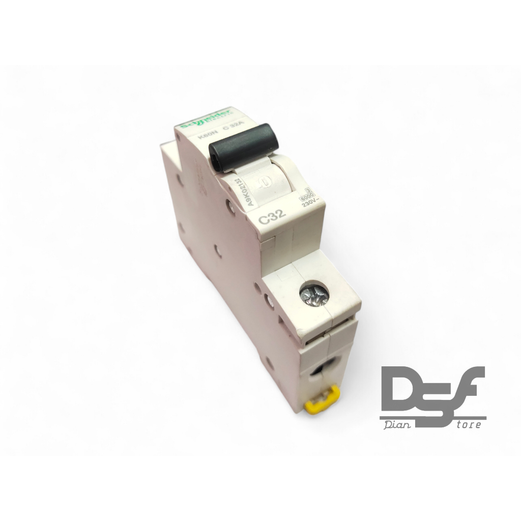 MCB Schneider K60N 1 phase 32A / Schneider Electric K60N MCB 32A