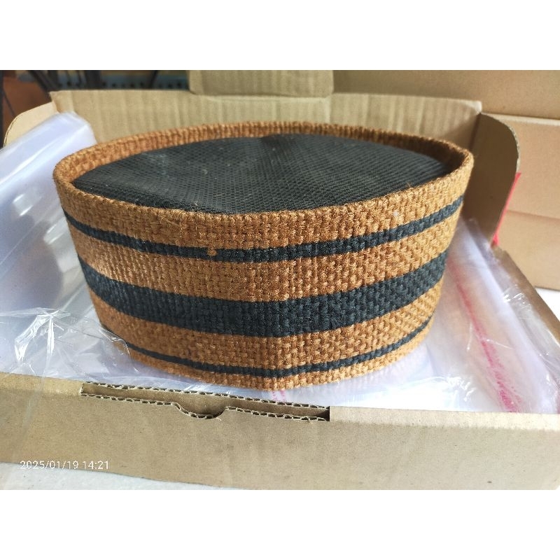 PECI GONI MOTIF GARIS HITAM