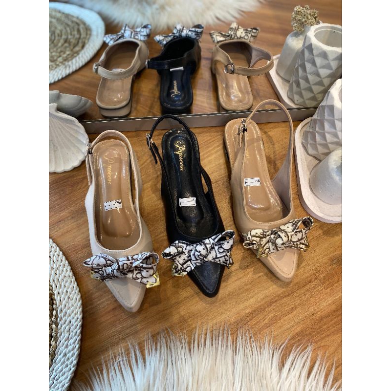 SEPATU HEELS TALI BELAKANG MOTIF PITA CANTIK