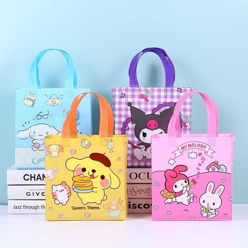 

GOODIE BAG SPUNBOND MOTIF SANRIO KUROMI MY MELODY CINNAMOROLL TAS SPUNBOND LUCU TAS BINGKISAN ULTAH ANAK SANRIO TAS SOUVENIR TAS KADO